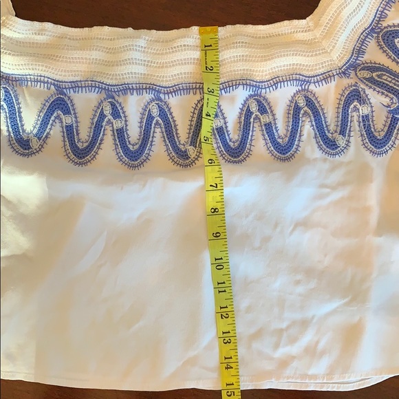 Ladies off the shoulder top - Picture 6 of 8